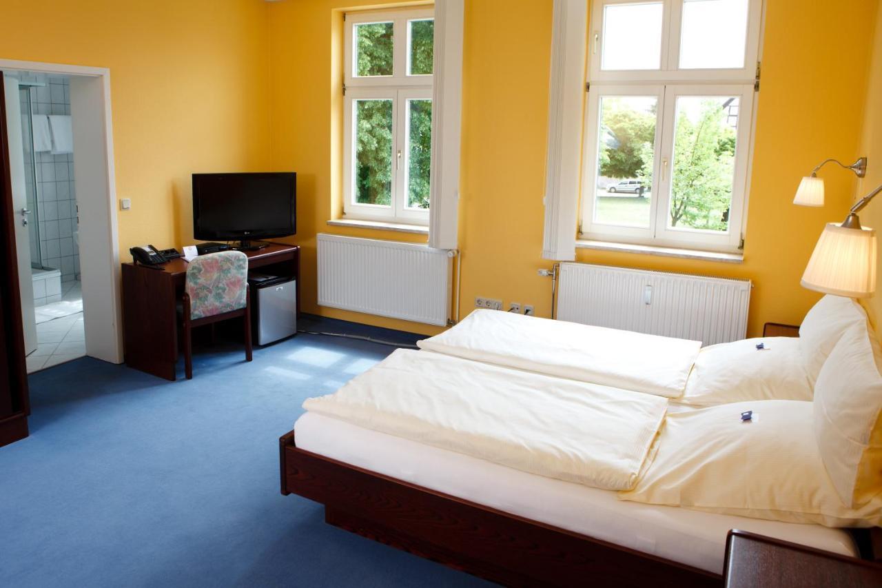 Landhotel Zum Pottkuchen Kalbe  Exterior photo