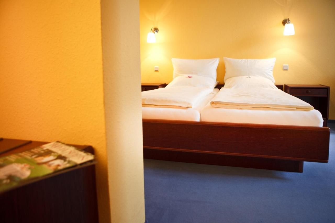 Landhotel Zum Pottkuchen Kalbe  Exterior photo