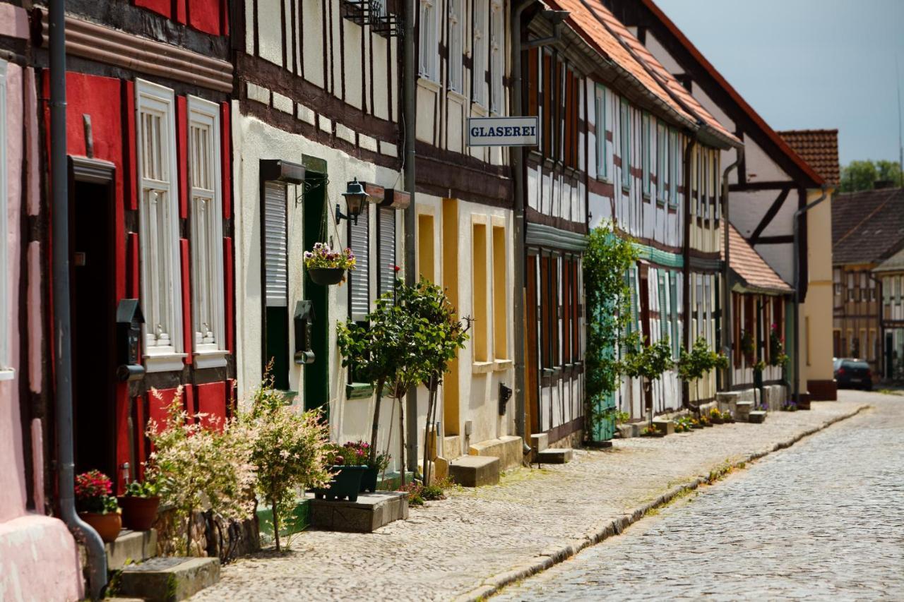 Landhotel Zum Pottkuchen Kalbe  Exterior photo